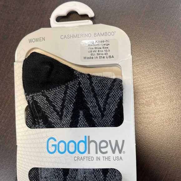 Goodhew ‘Jag’ Knee High Merino Socks - size M/L in black - Picture 2 of 7